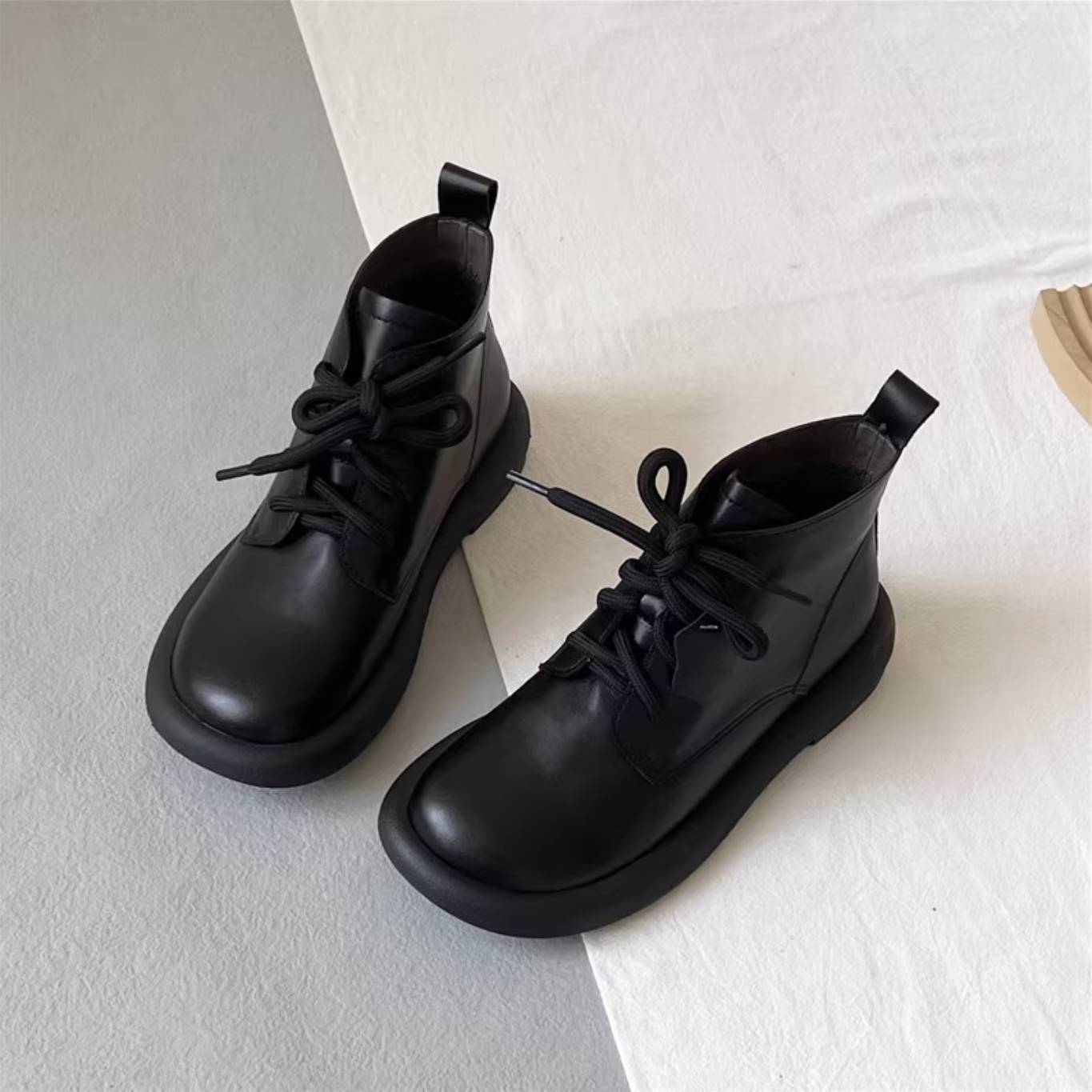 Vintage Top Leather Round Toe Soft Sole Lace-Up Ankel Boots - Image 3