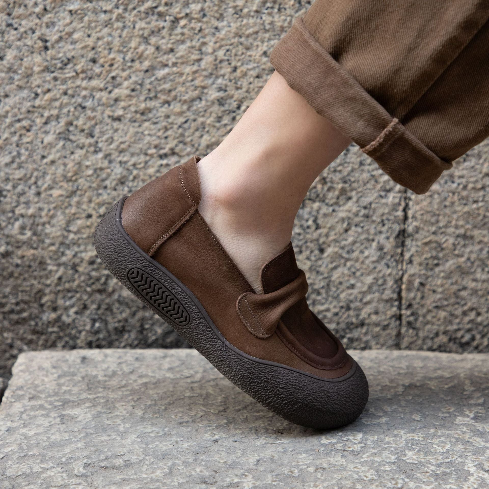 Women Retro Casual Thick Sole Durable Leather Loafers - Image 2