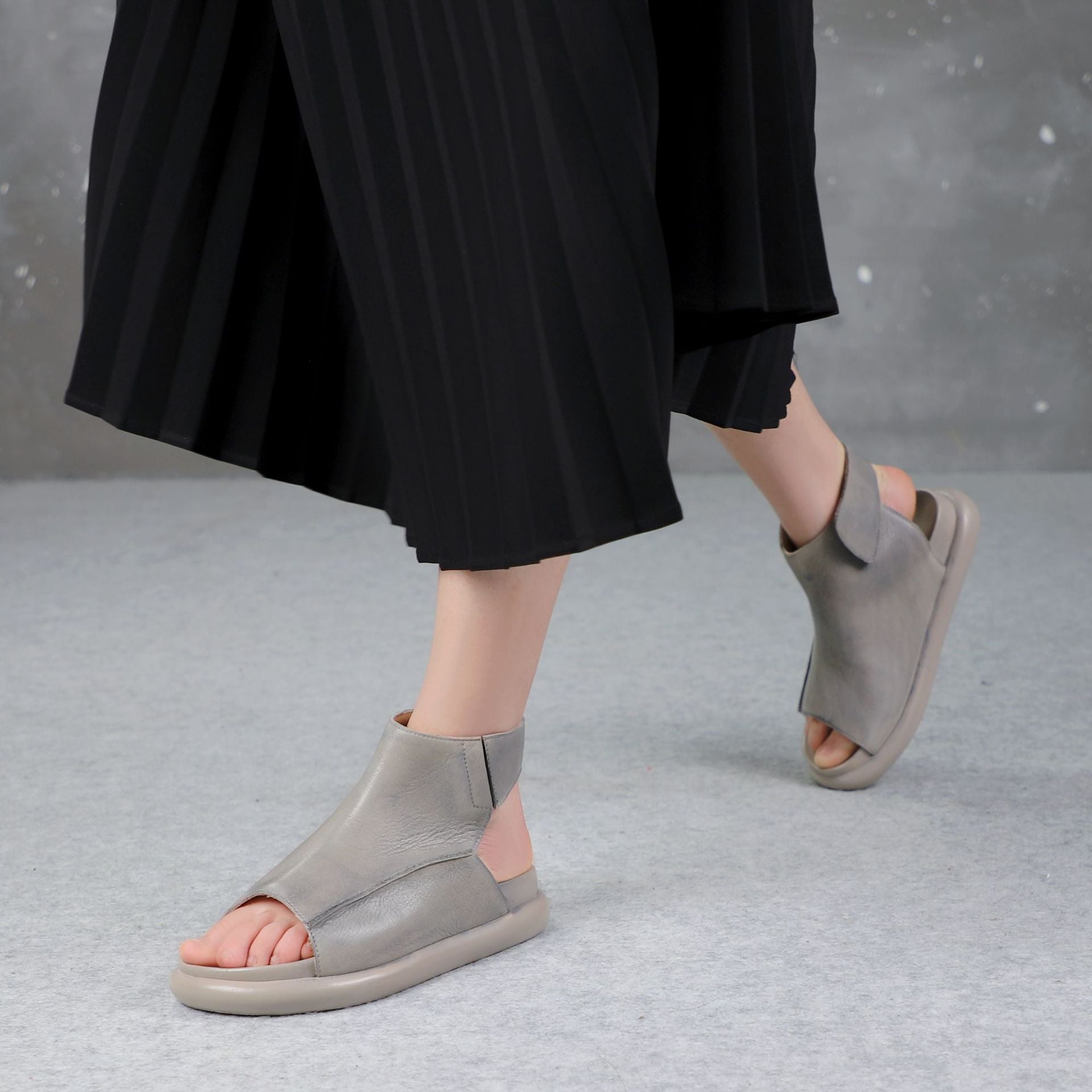 Women Summer Leather Casual Breathable Soft Flat Sole Sandals - Image 3